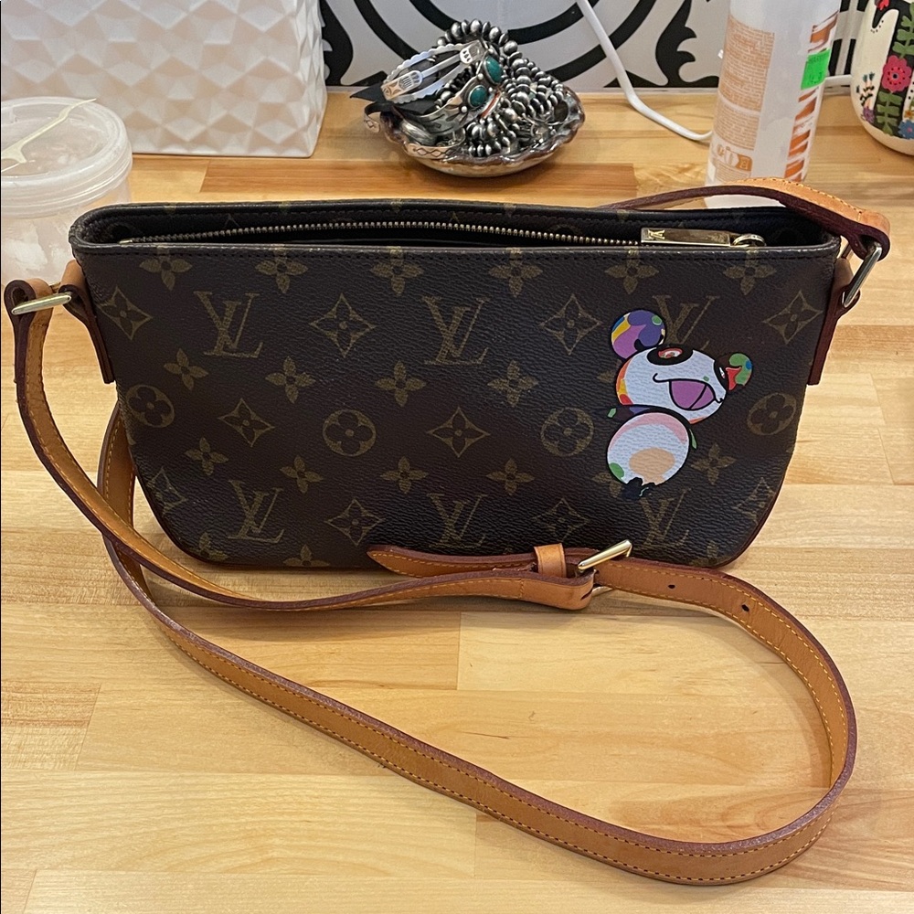 LV Panda Murakami Trotteur Crossbody bag